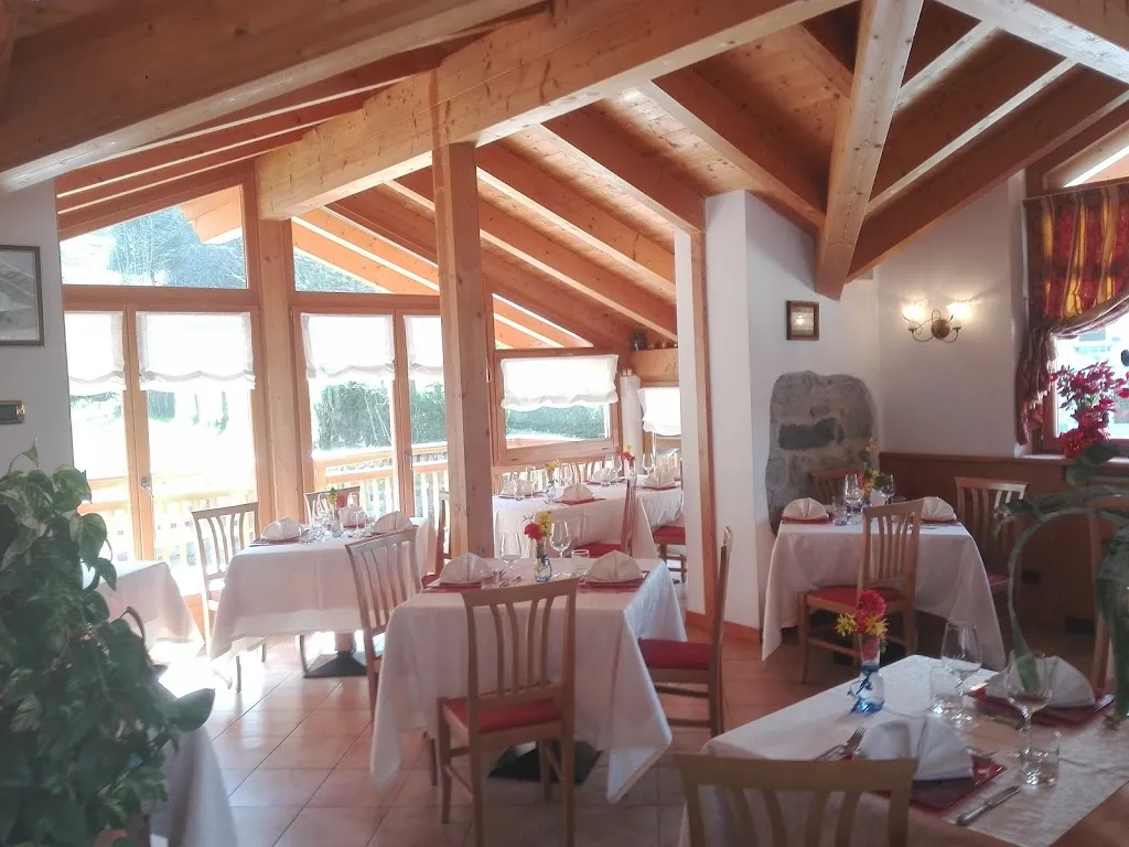 Ristorante La Voglia_Bocenago_slider_image_1