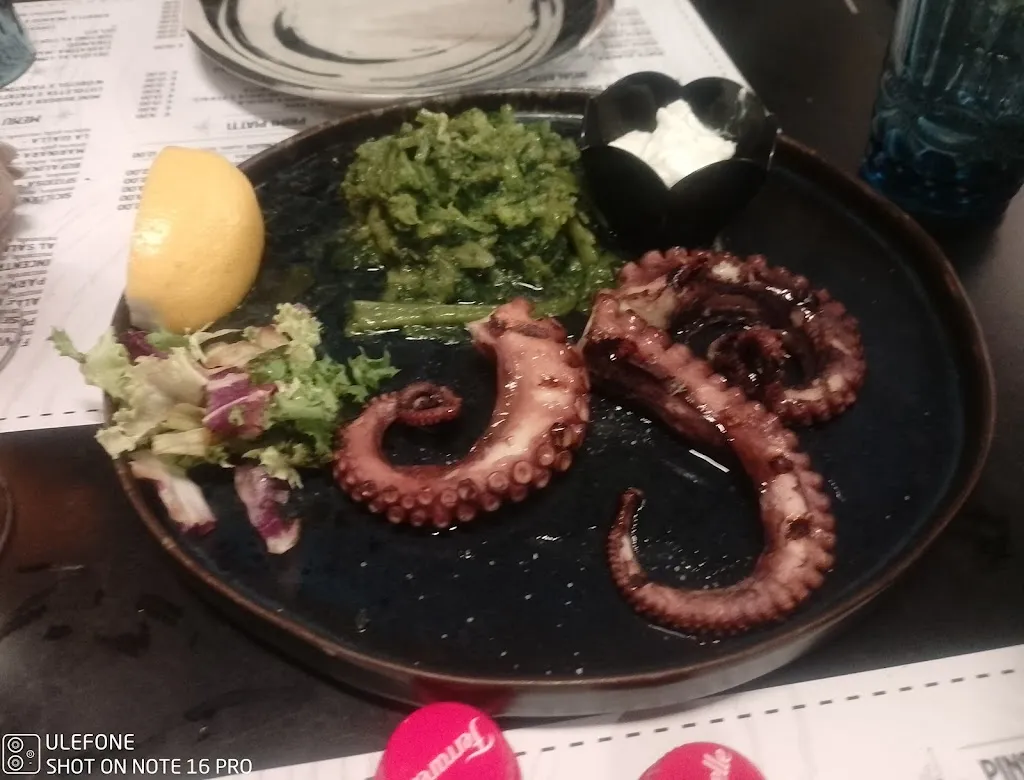 rosina costantino_Incentro Wine Bar_Lucera_review