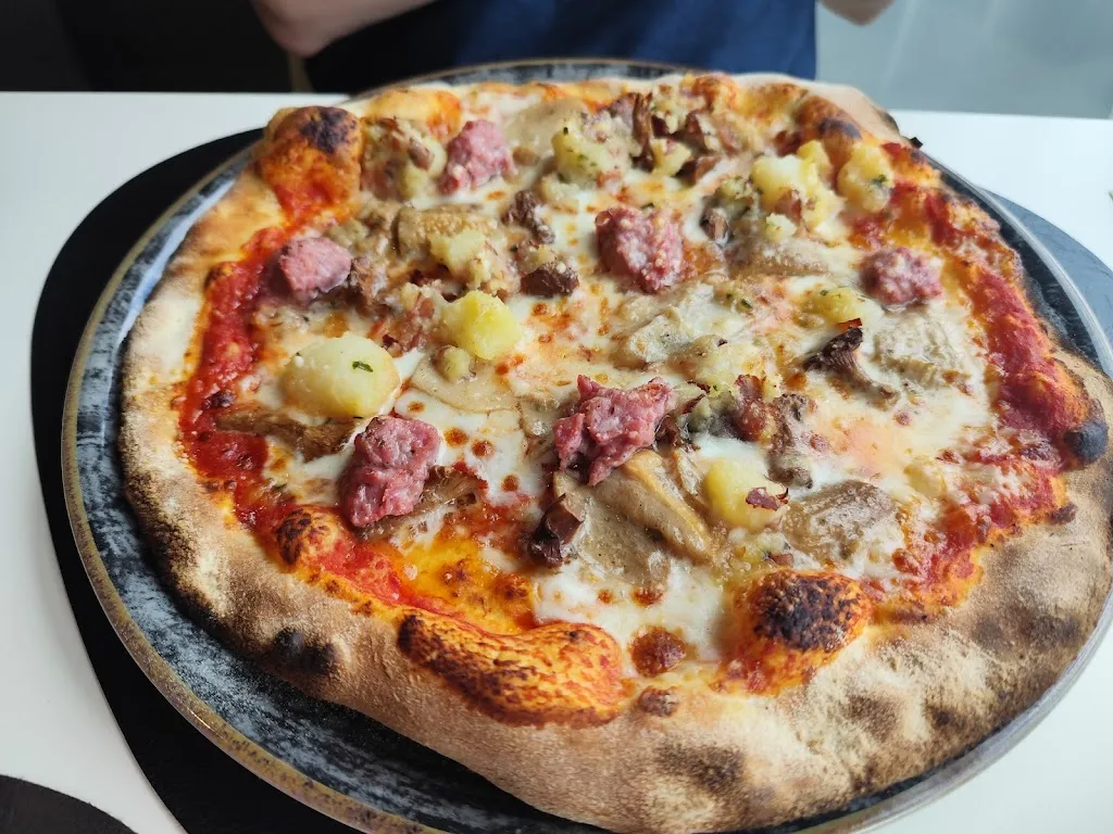 Pizzeria Ristorante Sergio_Baselga di Pinè_slider_image_3