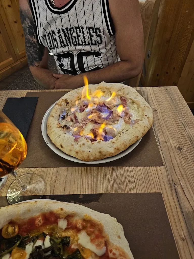 Alessandro De feo_Pizzeria La Talpa Miola_Baselga di Pinè_review