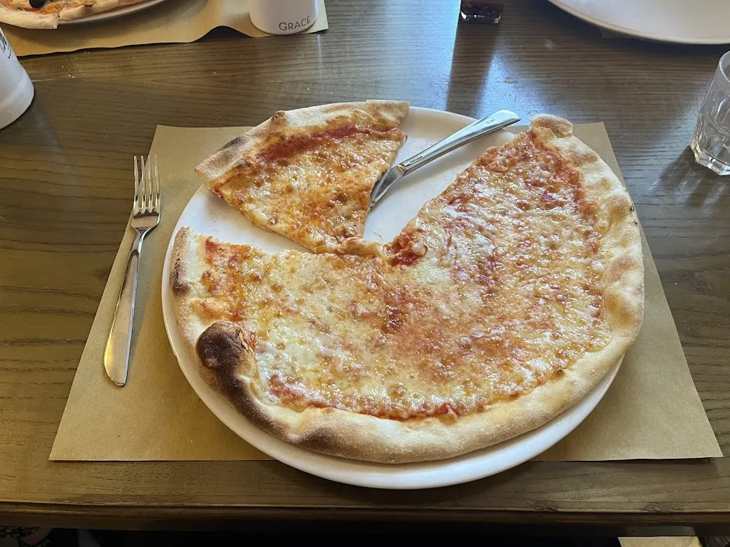 Tomas Graham_Bar Pizzeria Alpino_Baselga di Pinè_review