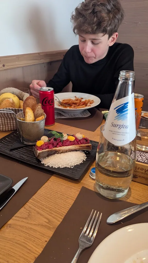 Michal Stefanski_Rifugio Dosson_Andalo_review