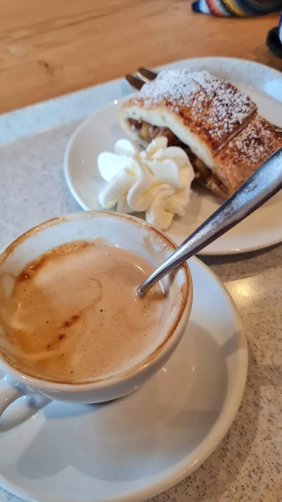 Csongor Varga_Rifugio Dosson_Andalo_review