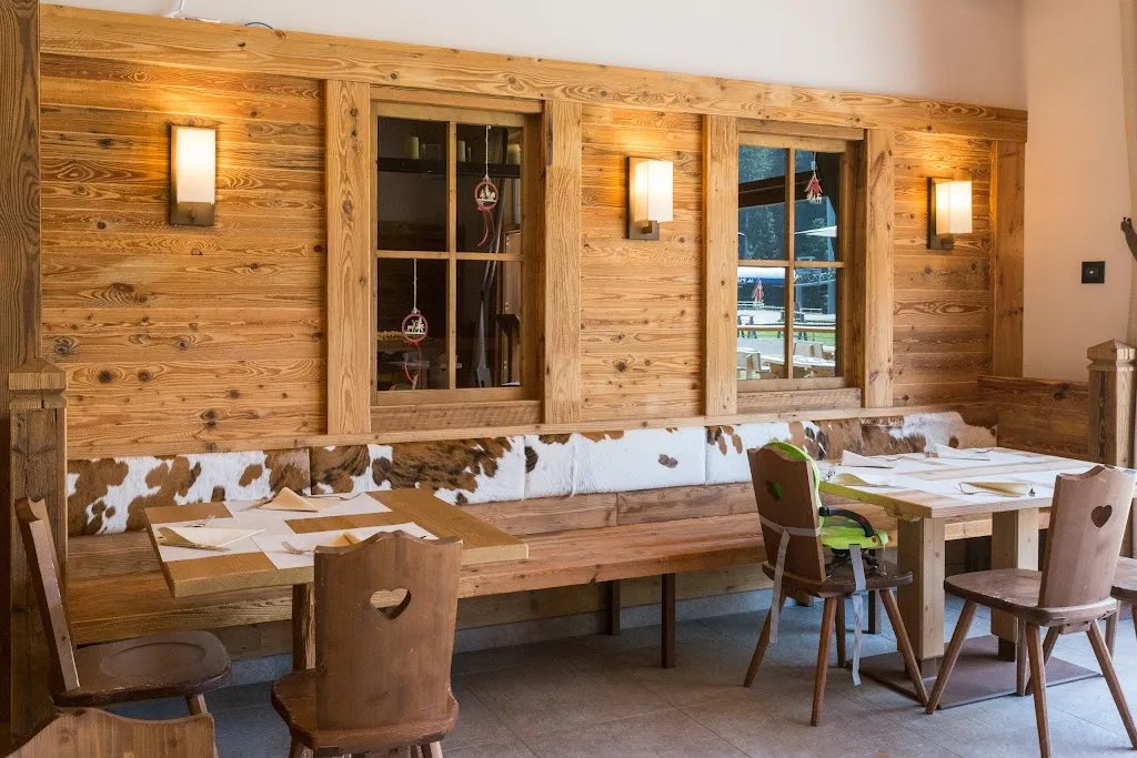 Rifugio Dosson restaurant in Andalo