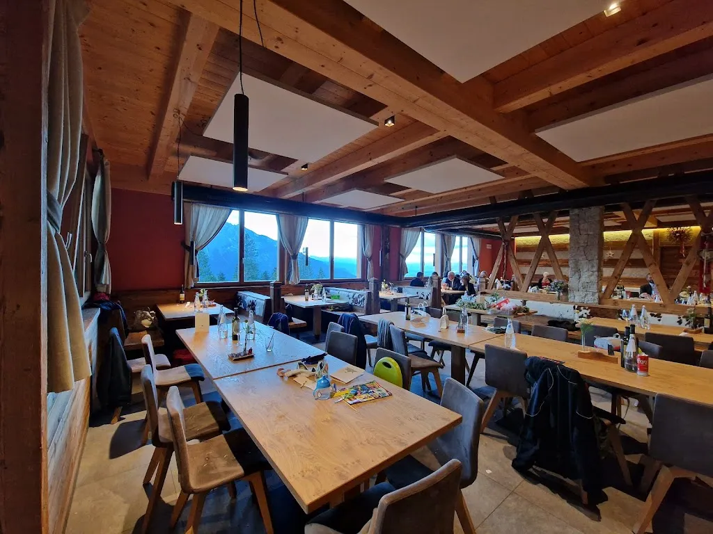 Rifugio Dosson_Andalo_slider_image_3