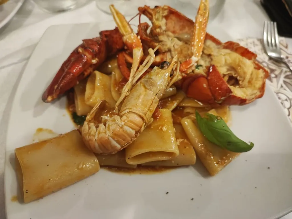 Alba Maramonte_Il Veliero_Lucera_reseña