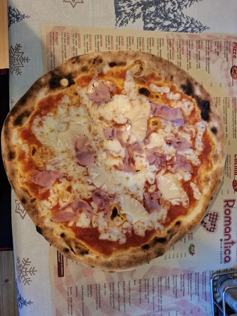 Alexander Clifford_Pizzeria Ristorante Romantica_Andalo_review