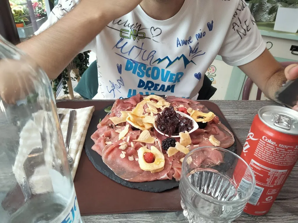 Abcdef Hg_Lucin - food&flower_Andalo_recensione