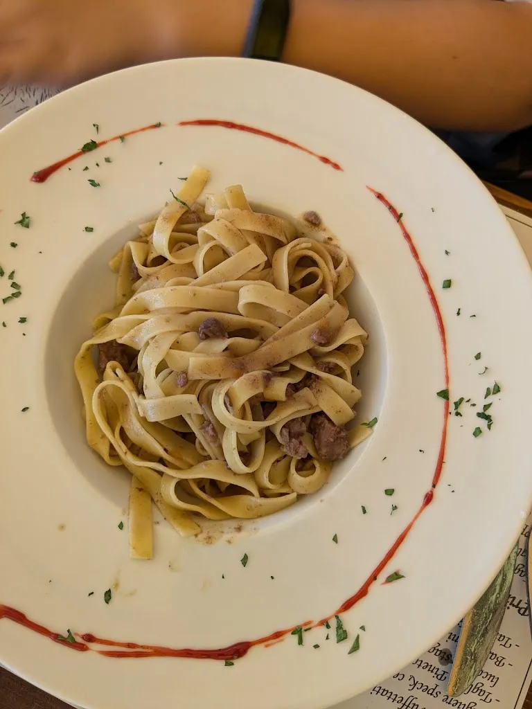 Mattia Nichelatti_Baita Pineta_Andalo_review