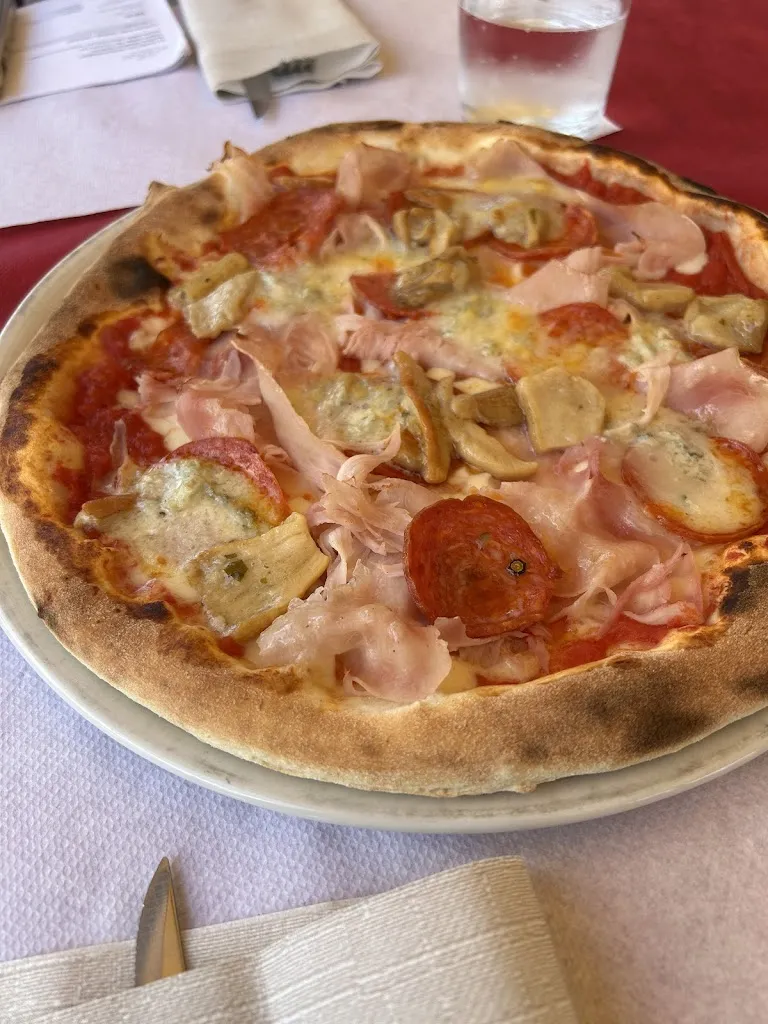 Mimi Lovakij_Ristorante La Lanterna_Andalo_review