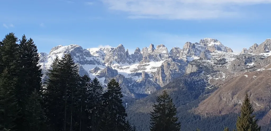 Giovanni Luscia_Chalet Forst_Andalo_avis