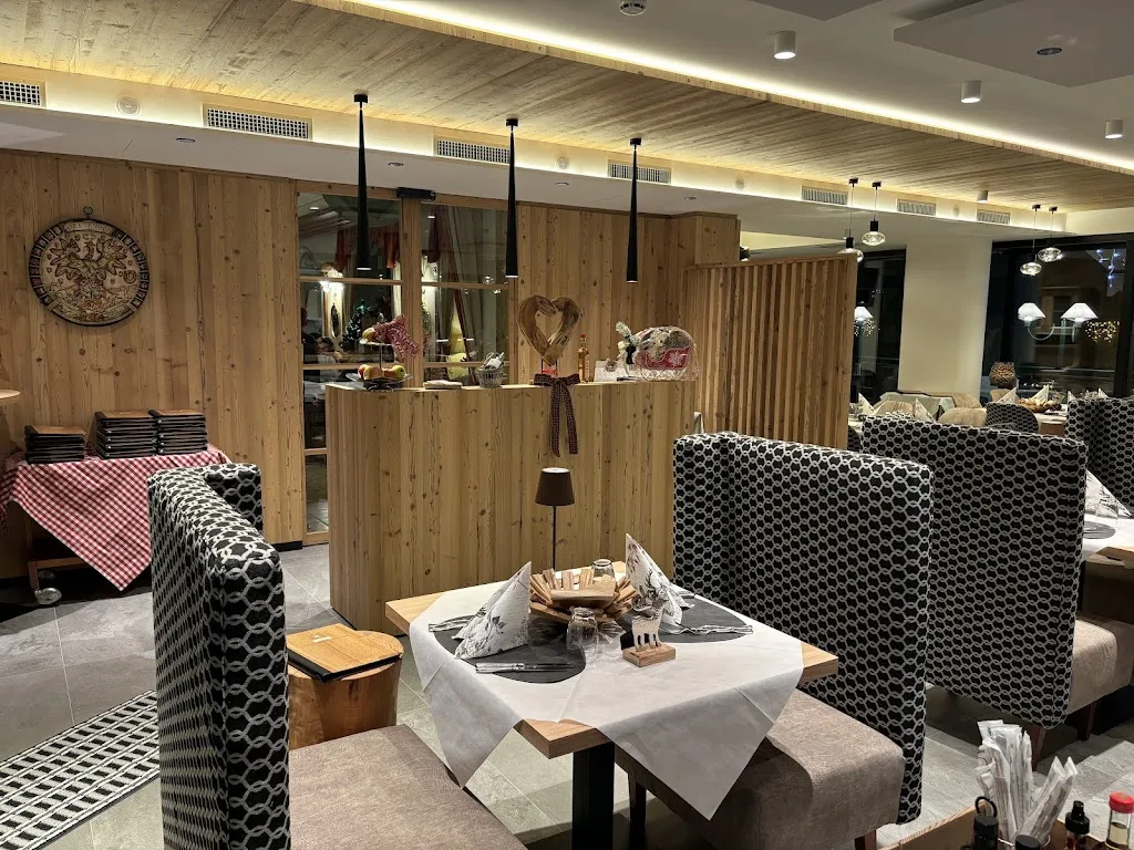 Il Ristorantino all'Aquila Nera e Cima Tosa restaurant in Andalo