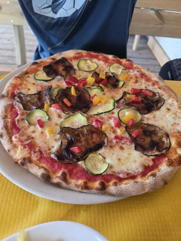 Pizzeria Ristorante Ciao_Andalo_slider_image_2