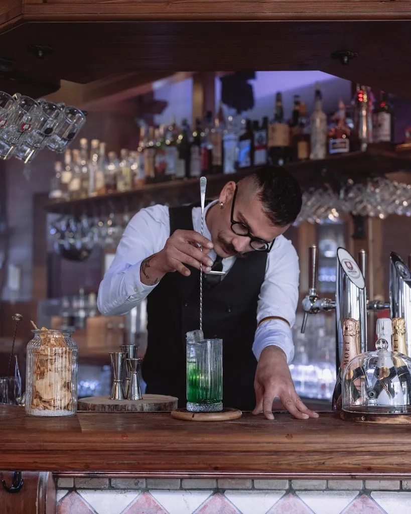 Chalet Tower Pub - Club, Ristorante & Pizzeria_Andalo_slider_image_3