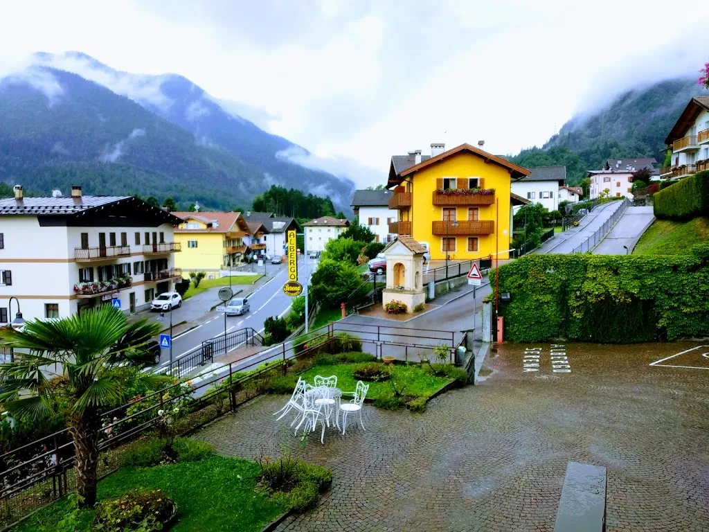 Albergo Ristorante Serena restaurant in Breguzzo