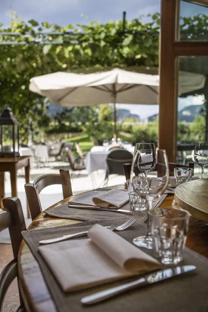 Osteria Le Servite restaurant in Bolognano-Vignole