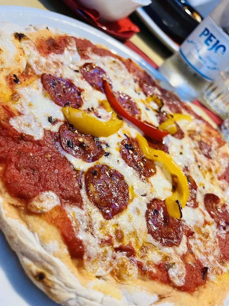 Cafe Bar Maggio restaurant in Bolognano-Vignole