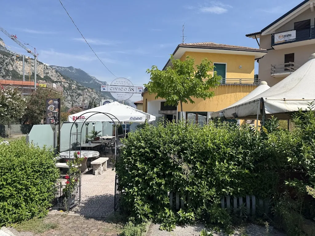 Ben Seymour_Ristorante Pizzeria Civico 58 - Hotel Aurora_Bolognano-Vignole_review