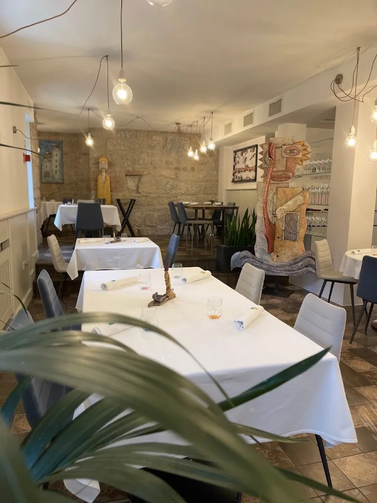 Vitis Lounge Winery restaurant in Bolognano-Vignole