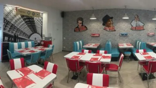 New Vintage Pizza restaurant in Borgo Valsugana