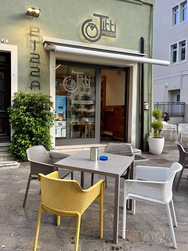 Terrence Reed_Titti - Pizza da asporto e pizzeria_Borgo Valsugana_review