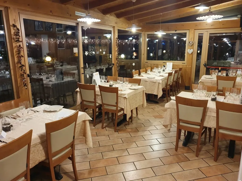 Ristorante Pizzeria Bar Ciclamino restaurant in Brentonico