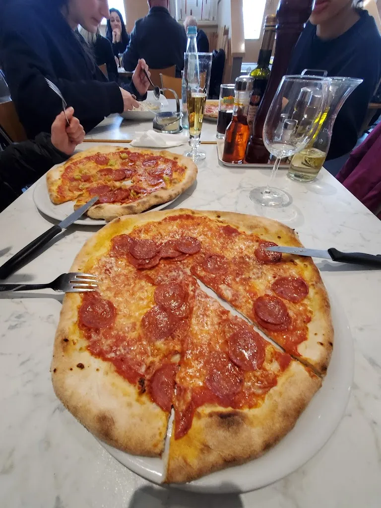 Bessie Around the World_Pasta & Pizza da Andrea_Brennero - Brenner_review