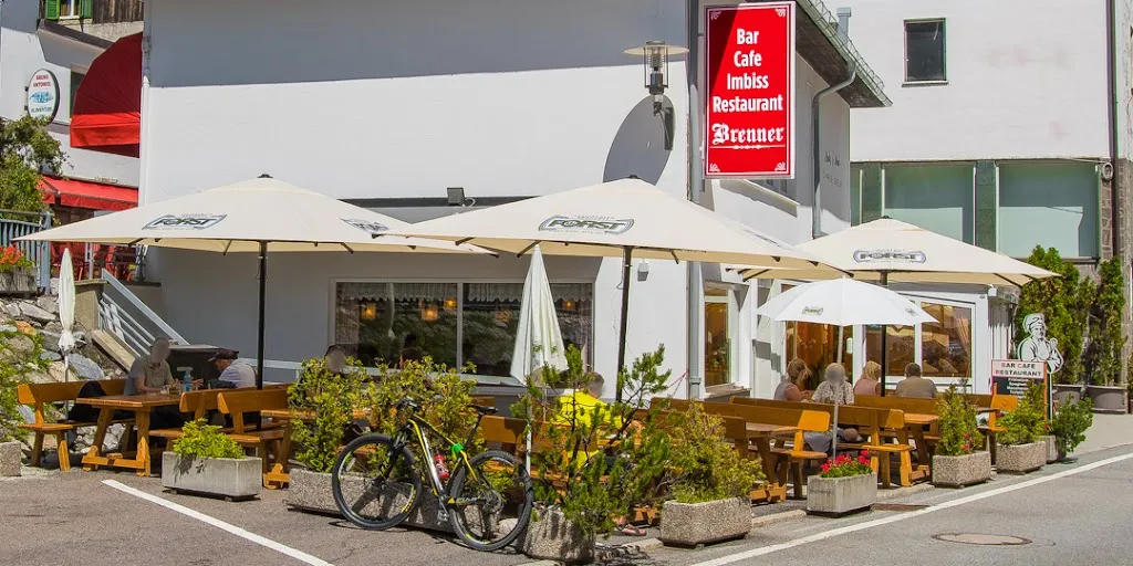 Pizzeria Restaurant Cafe Bar Max restaurant in Brennero - Brenner