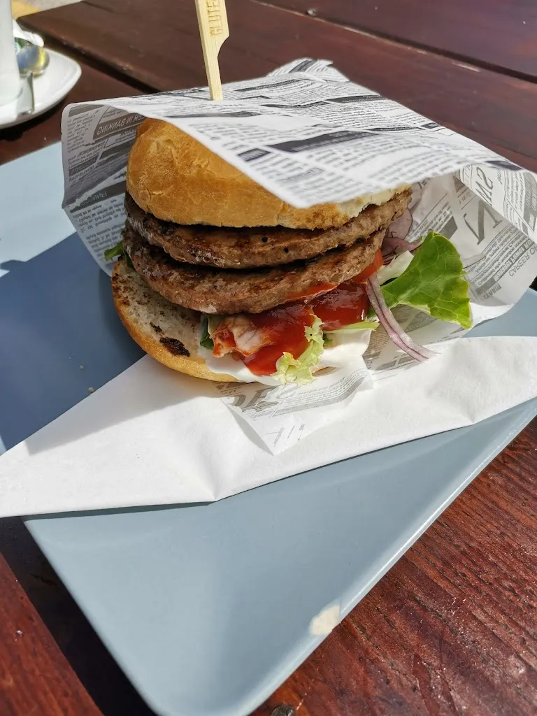 Mathias Wenzel_Imbiss beim Luis_Brennero - Brenner_review