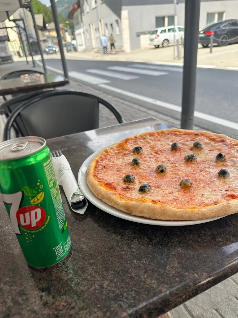 Garda Pasta Pizza Kebab....Caffe restaurant in Brennero - Brenner