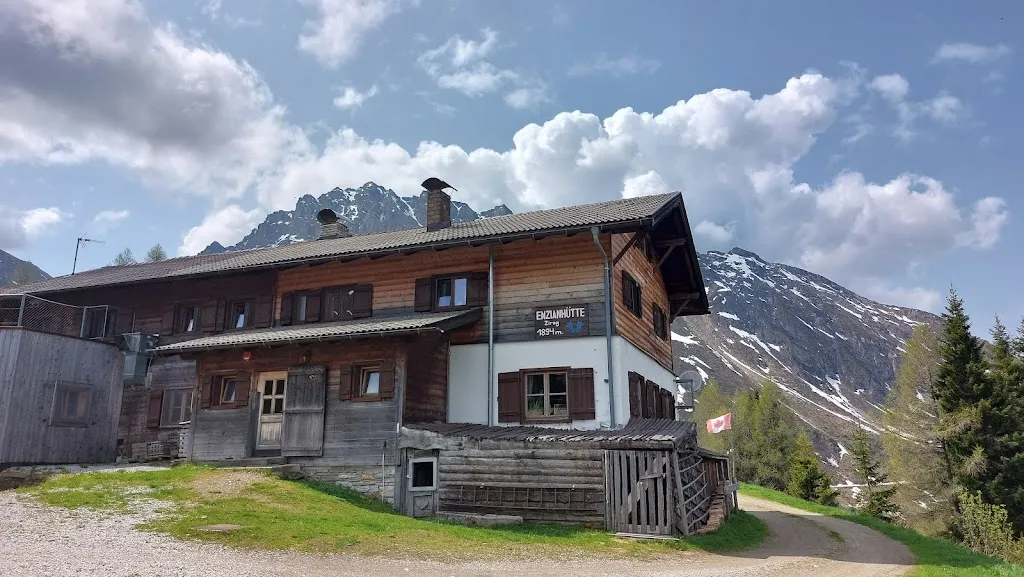 Rifugio Genziana Zirago_Brennero - Brenner_slider_image_3