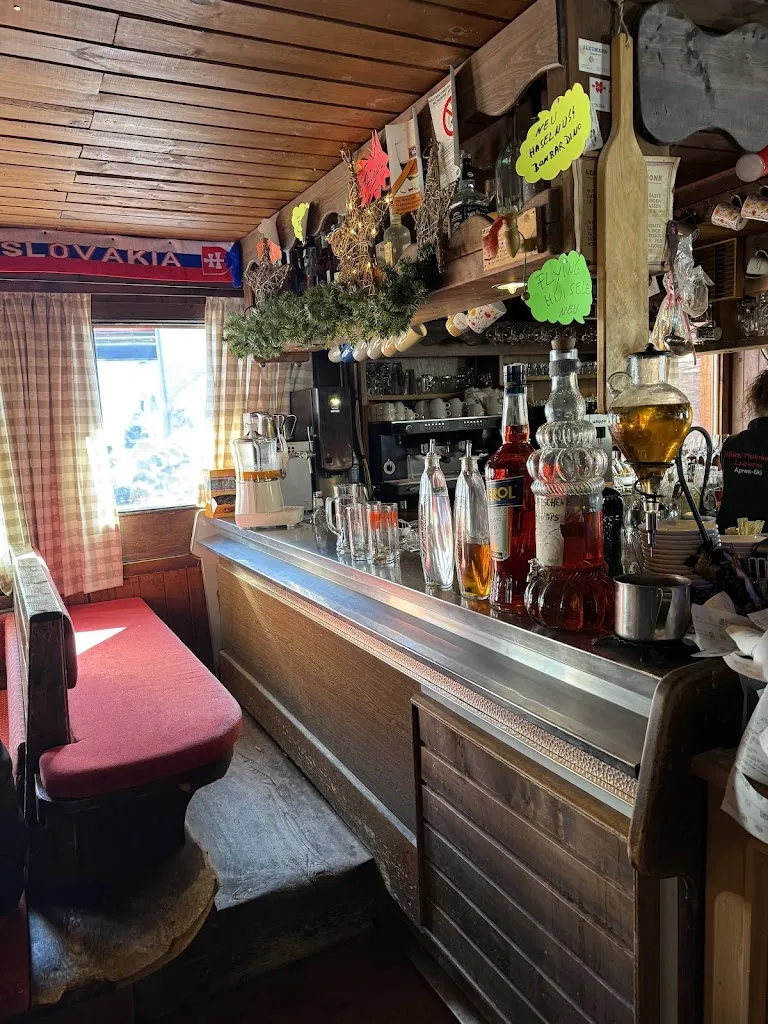 Pfeifer Huisele restaurant in Brennero - Brenner