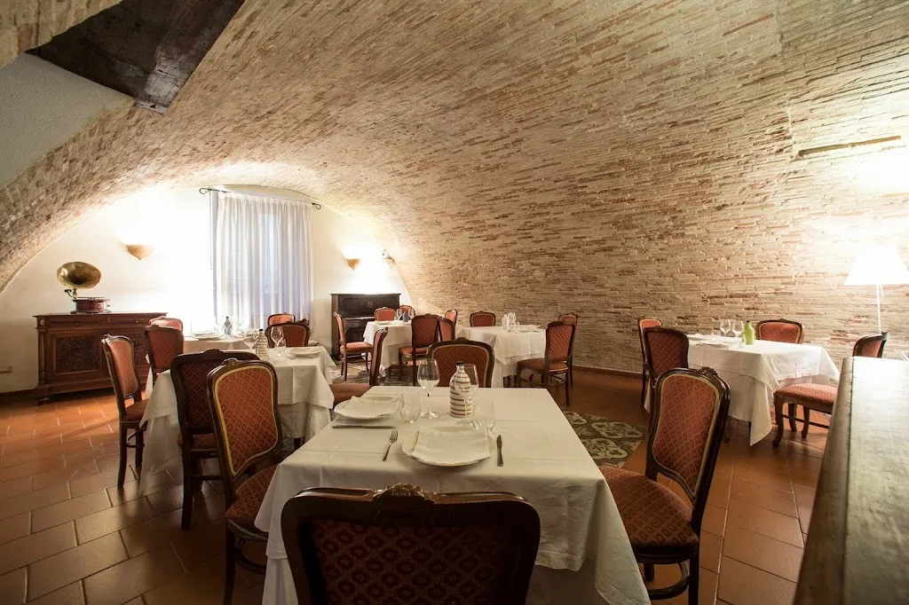 Palazzo D'Auria Secondo restaurant in Lucera