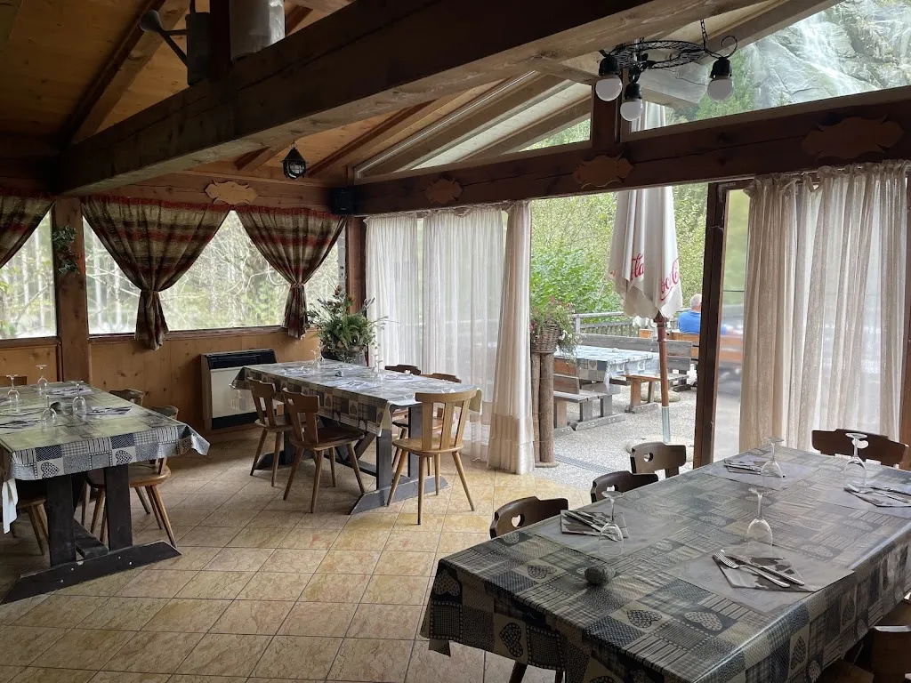 Ristorante Cascate Nardis_Caderzone Terme_slider_image_1