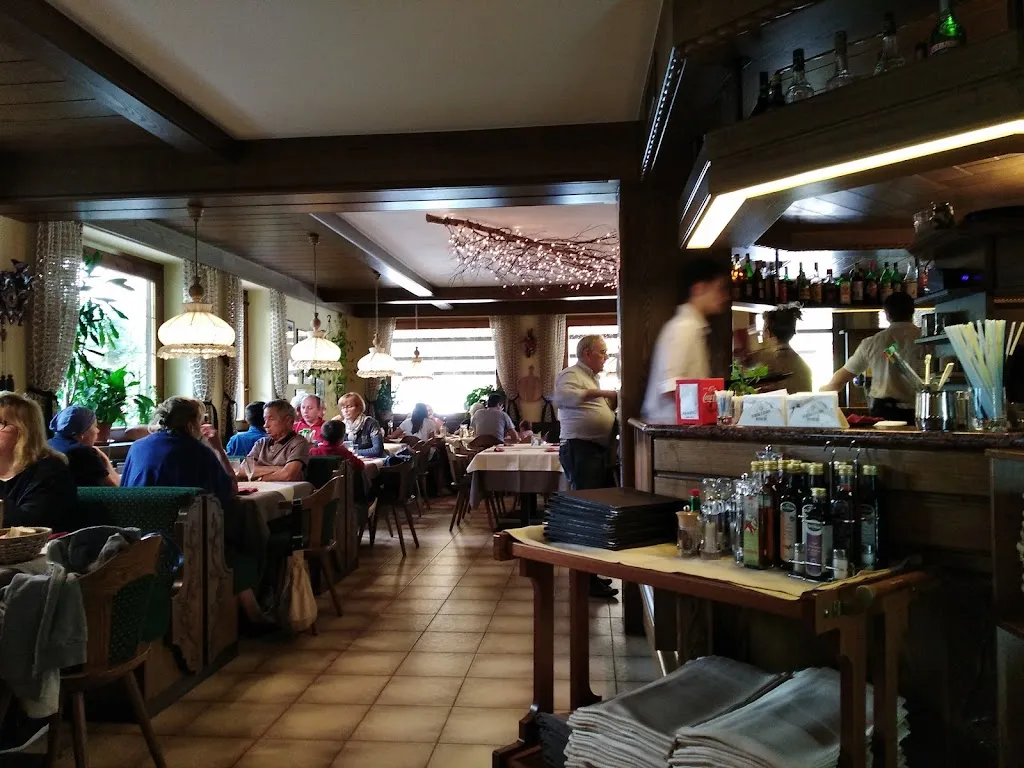 Ristorante Pizzeria Weinstube Al Cardo restaurant in Caderzone Terme