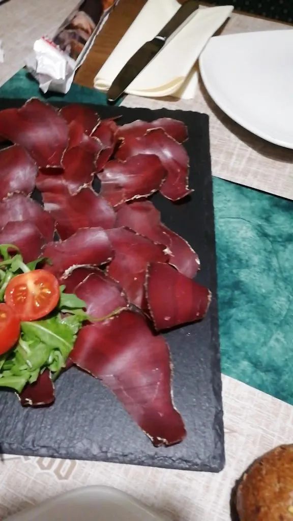 Ristorante Pizzeria Weinstube Al Cardo_Caderzone Terme_slider_image_2