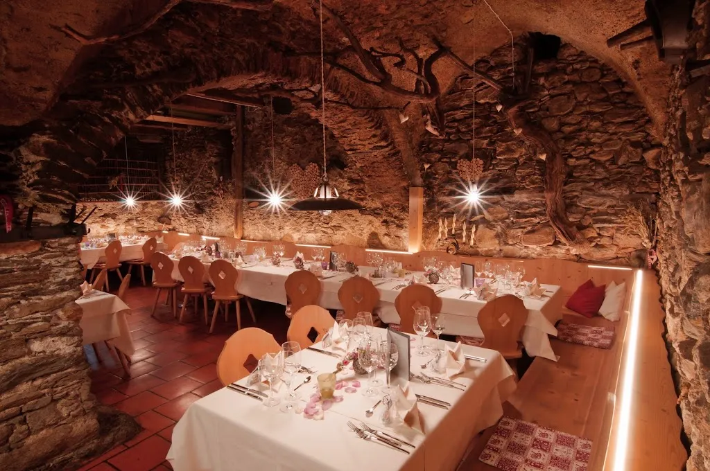 Restaurant Hilberkeller_Caines - Kuens_slider_image_1