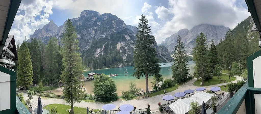 Tuan Pham_Hotel Lago di Braies_Braies_review