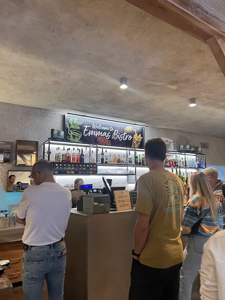 Noura Al Hussaini_Emmas Bistro_Braies_review