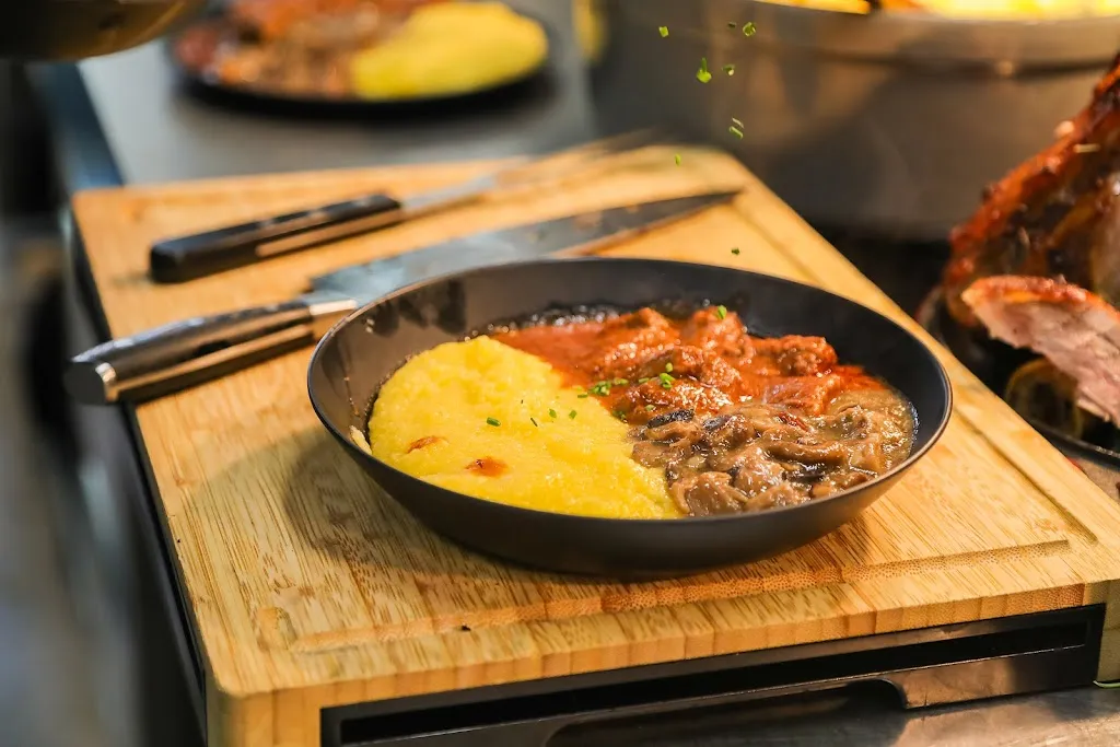 Emmas Bistro_Braies_slider_image_3