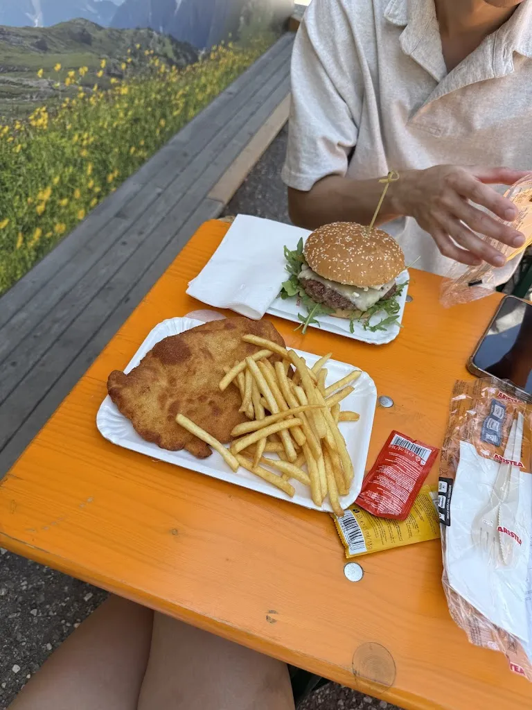 vivienne ching_VIVA SNACK_Braies_review