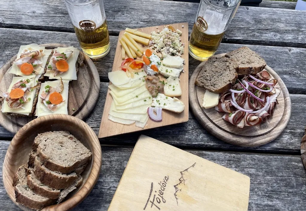 Tom Shabelnikov_Hochalpenhütte Fojedöra_Braies_review