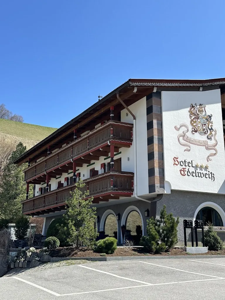 Polina List_Hotel Edel.Weiss_Braies_recensione