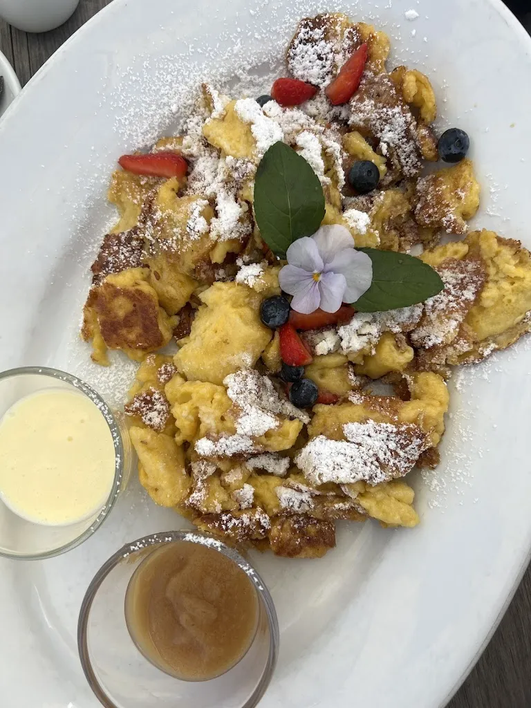 Jane N_Oberegger Alm_Braies_review