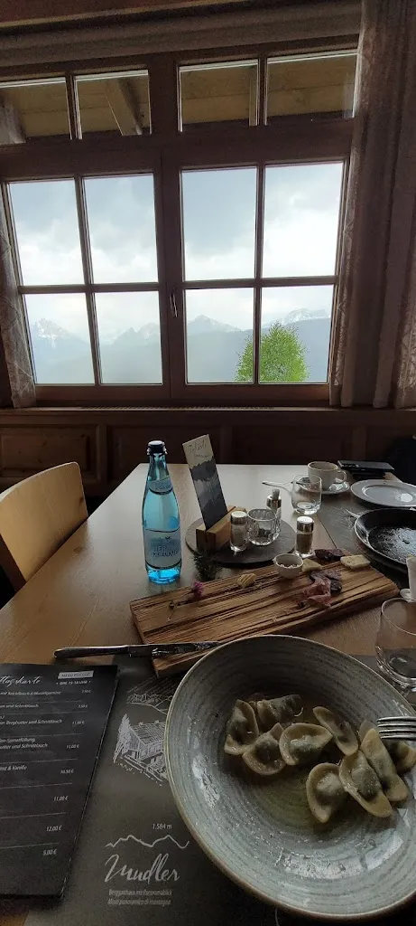 Shirly Levy_Mudlerhof_Braies_review