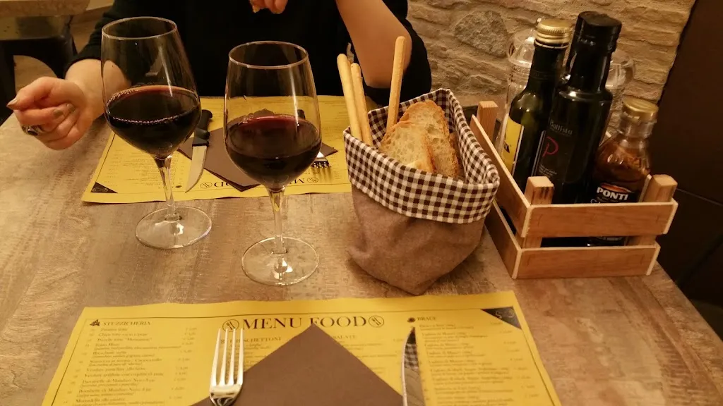 Jhon Chardon_Mercato 29_Lucera_review