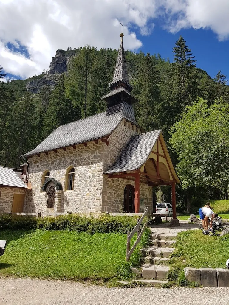 Carlo Scocco_Cappella Lago di Braies_Braies_review