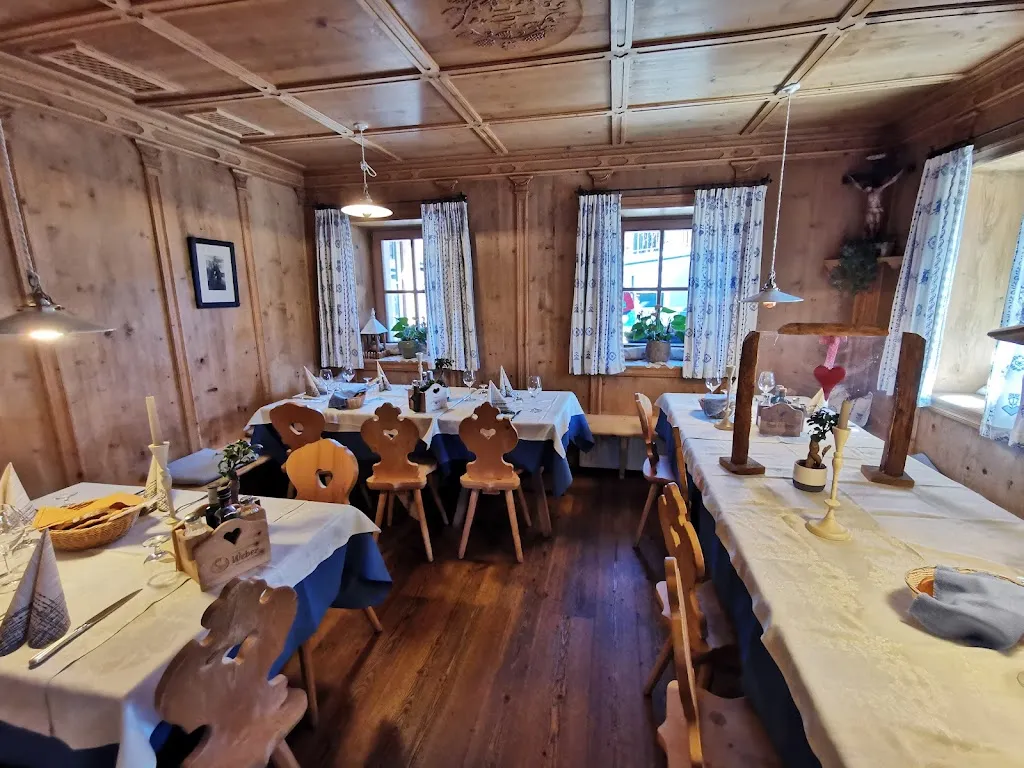 Gasthaus Weber restaurant in Braies