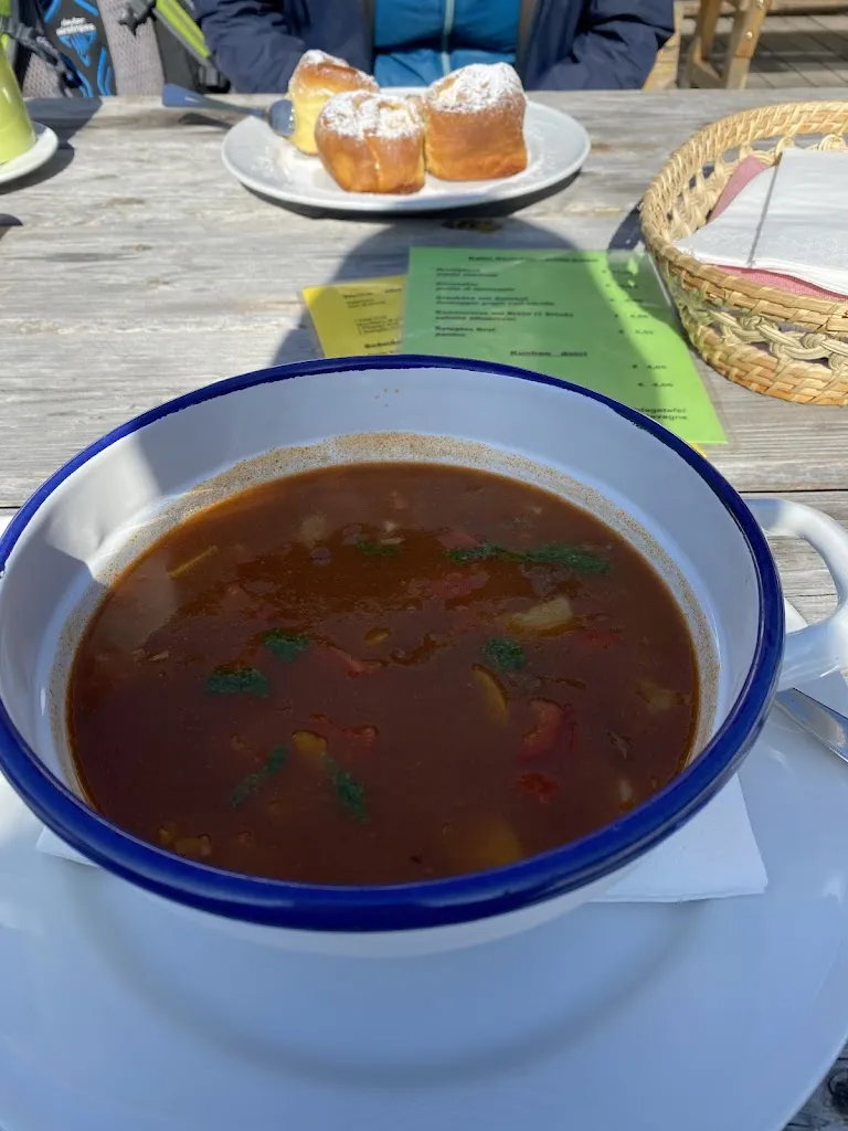 J.U. K._Taistner Alm_Braies_review