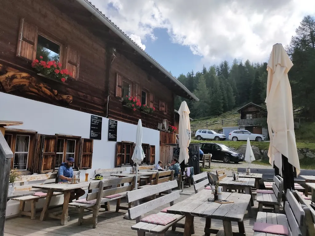 Taistner Alm_Braies_slider_image_3